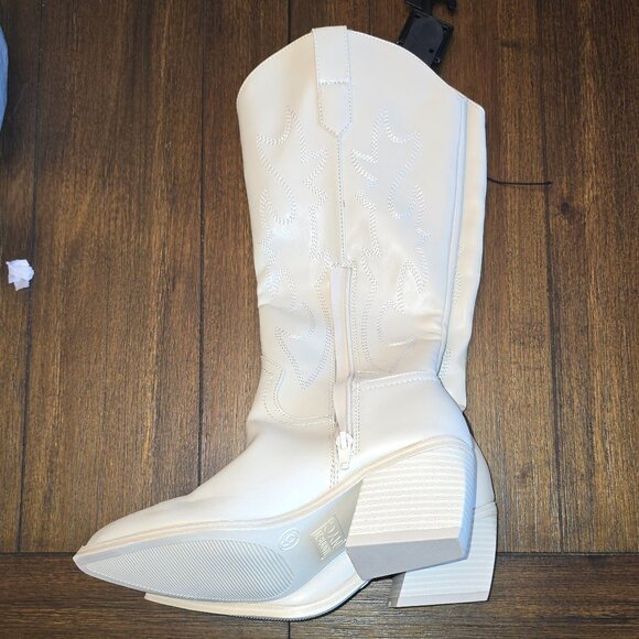 NWT Women's Madden Nyc Tall Western Boot With Half Zip on Side size 6 - Picture 3 of 3